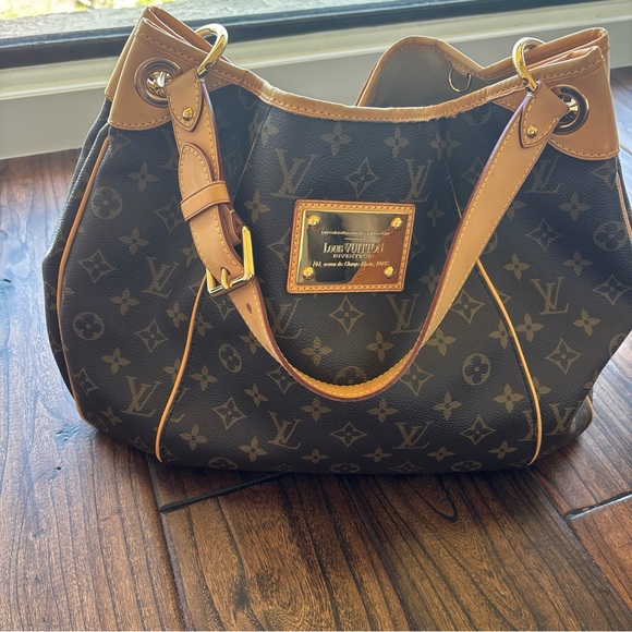 Louis Vuitton Galliera PM monogram Shoulder Bag in excellent condition - Picture 1 of 12